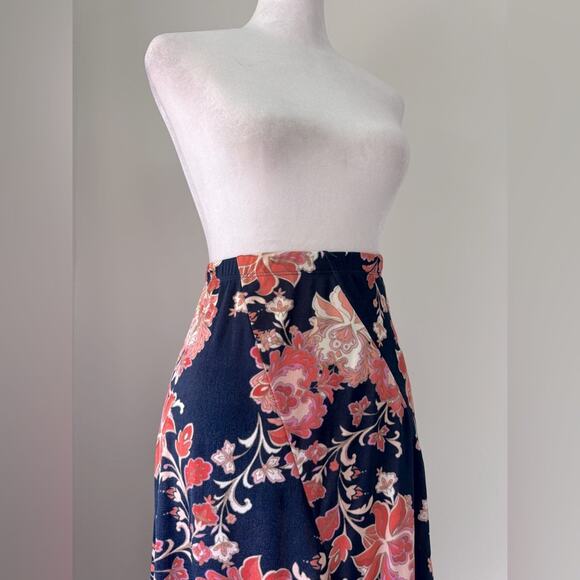 Jaclyn Smith Navy Blue & Pink Floral Print Lightweight Stretch Knee Length Skirt - Picture 5 of 9